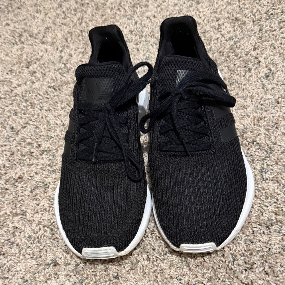 ADIDAS TENNIS SHOES